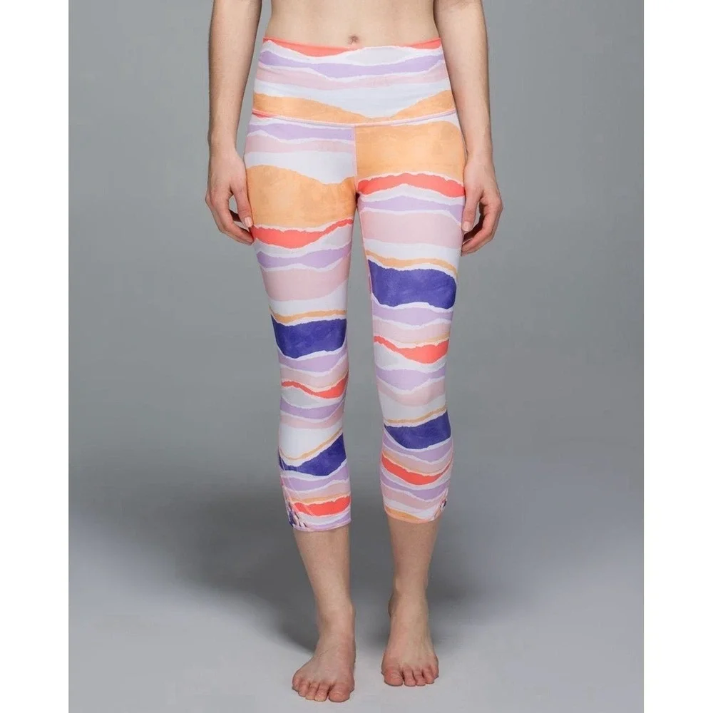 Lululemon True Self Crop Womens Leggings Size 6 Bleacher Stripe White Iris